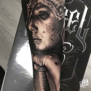 tatuaje_pierna_guerrera_logia_barcelona_mario_guerrero       